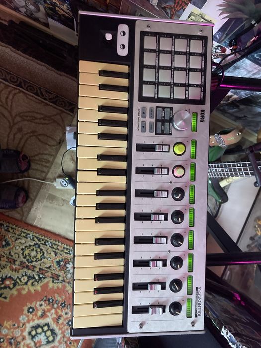 Korg Microkontrol midi клавиатура