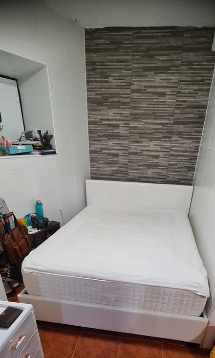 Cama de casal com colchão