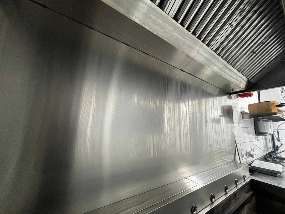 Chapa de INOX - Parede entre Churrasqueira e HOT - Como Nova (2,41m x 1,20m)