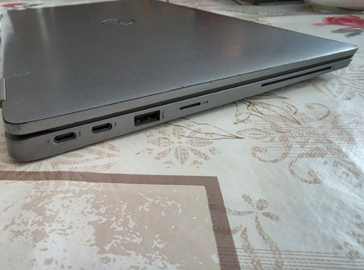 Dell Latitude 5320-Intel Core i7 11º Gen - Windows 11 Pro