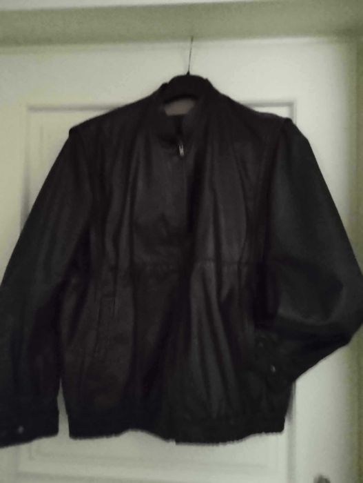 Blusão de couro de homem castanho