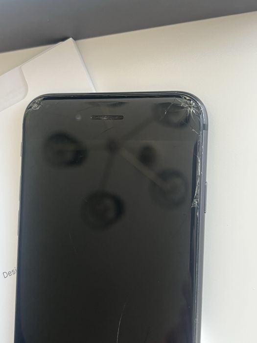 Iphone 8 64GB w pełni sprawny