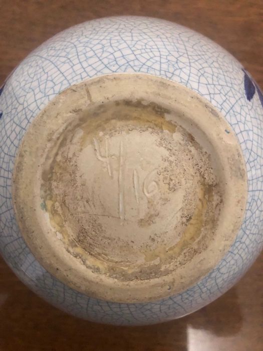 Ваза старовинна в стилі Делфт.