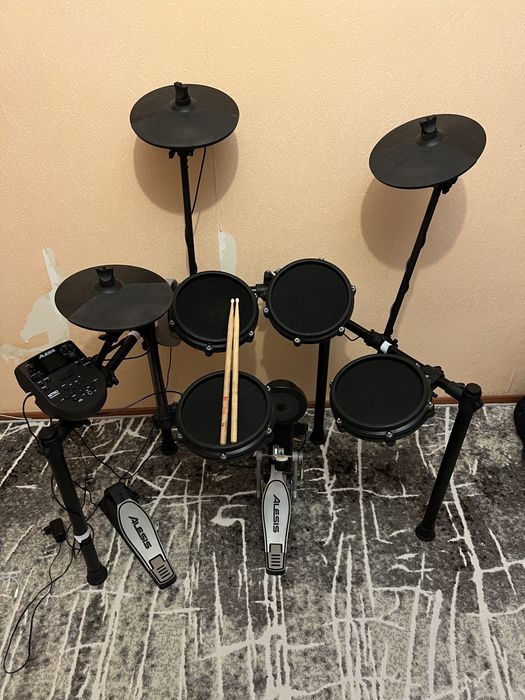 Alesis Nitro Mesh kit