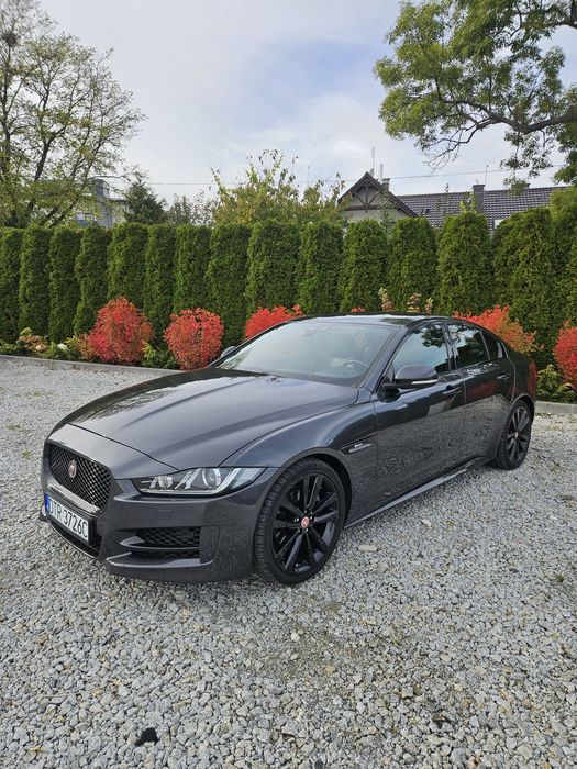 Jaguar XE