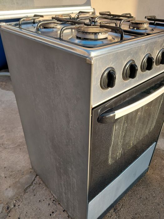Fogao gaz  quatro bicos c/botija galp borracha e redutor impecavel