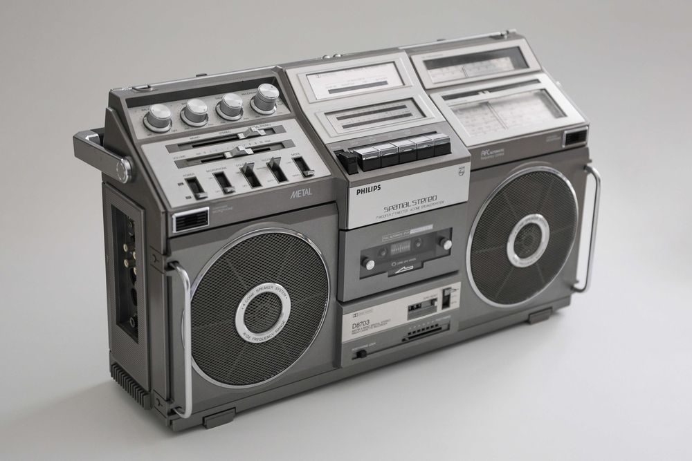 Radio magnetofon BOOMBOX PHILIPS D8703 S – stan idealny.