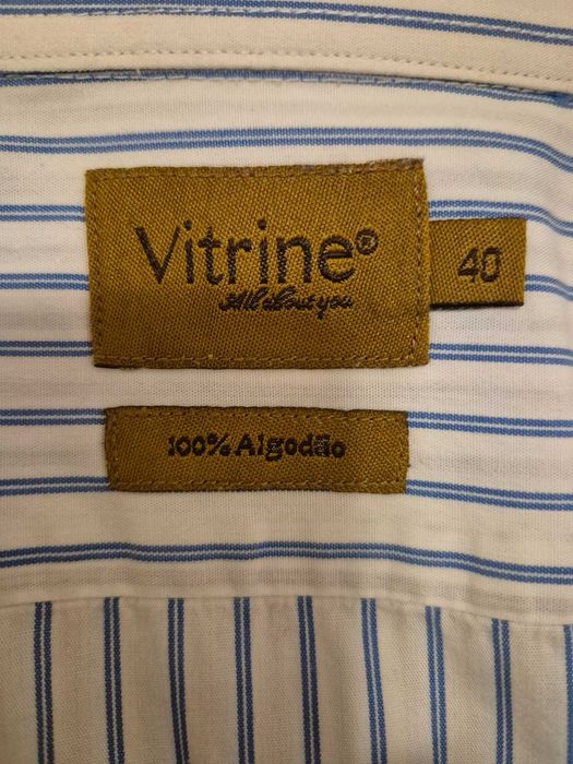 Camisa de homem às riscas azuis e brancas Vitrine