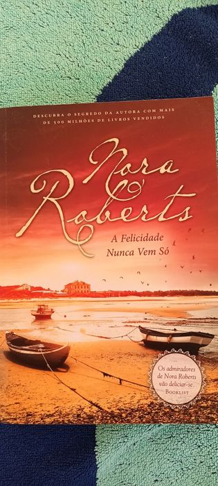 Livros usados com marcas de uso