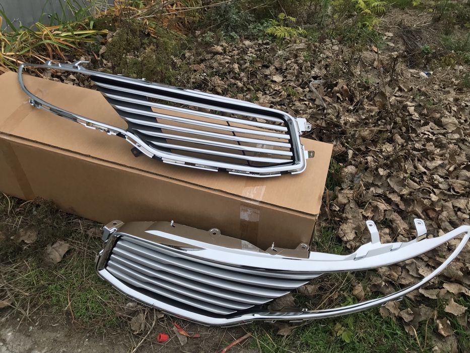 Решетка гриль Lincoln MKZ 2014-/DP5Z8200BC / DP5Z8201BA