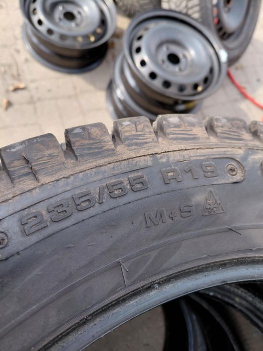 Opony bieżnikowane 235/55R19 M+S