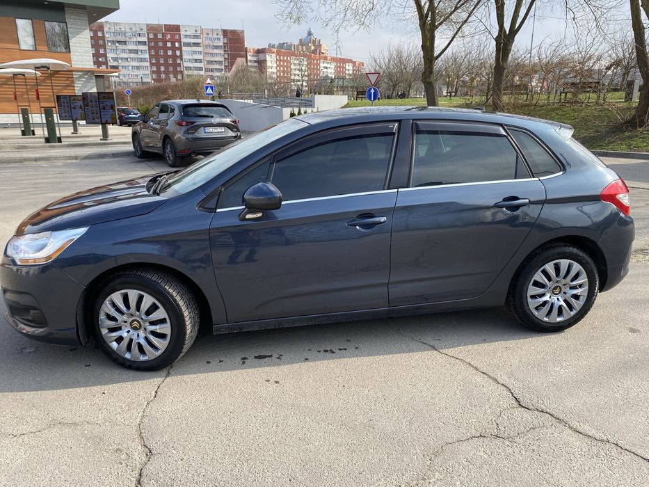 Citroen C4 2011 року