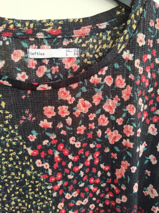 Blusa com padrão floral - Lefties - Tamanho L