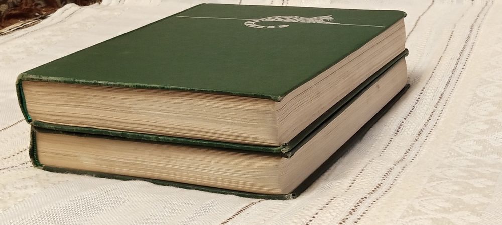 Комплектиз двух книг - Жизнь животных .тома 5 и 6 . Москва 1970 . 1971 г.