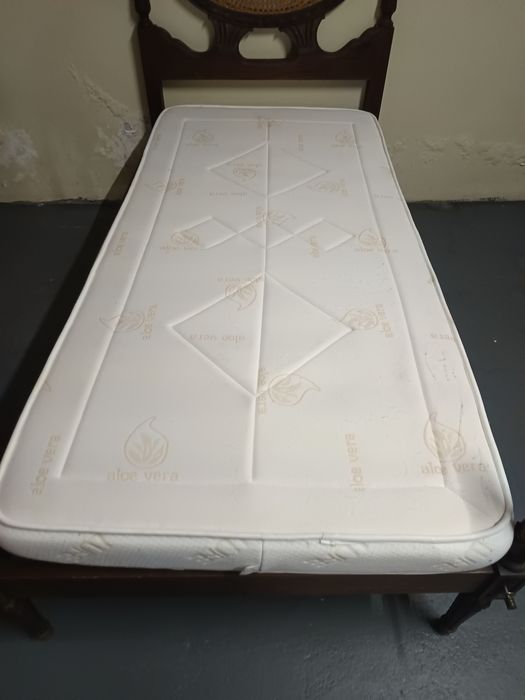 Cama solteiro 1.90x90.