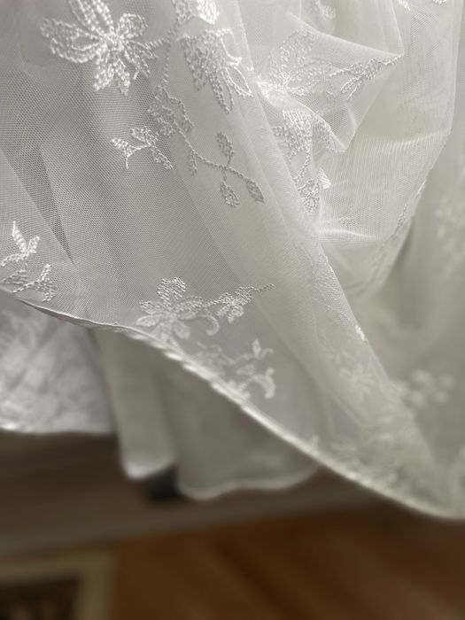 Плаття нарядне біле