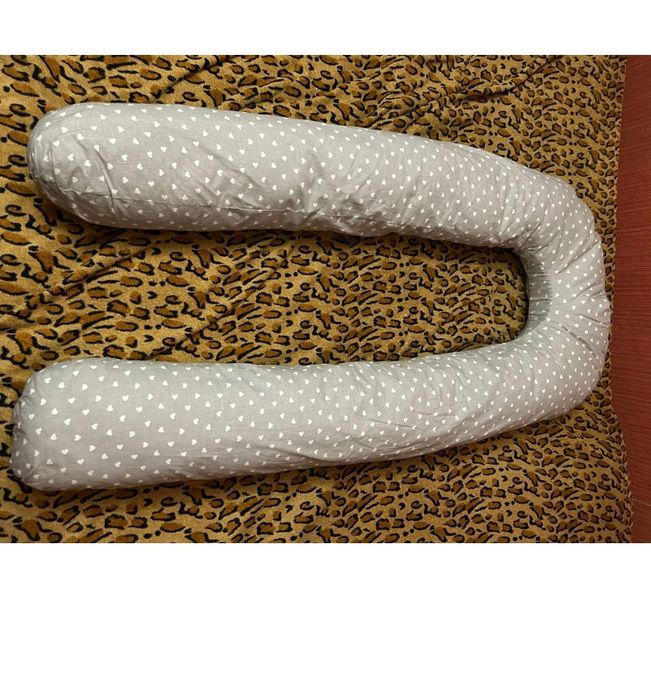 Подушка для беременных и кормящих.