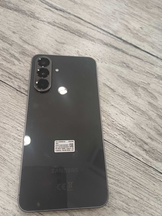 Telefon Samsung A56 OPIS