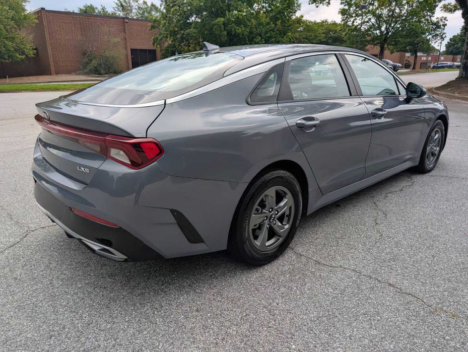 Kia K5      2021