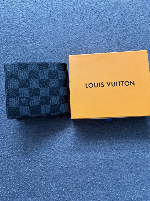 Czarny portfel Louis Vuitton