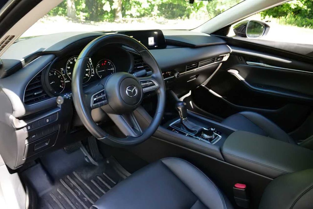 Mazda 3      2021