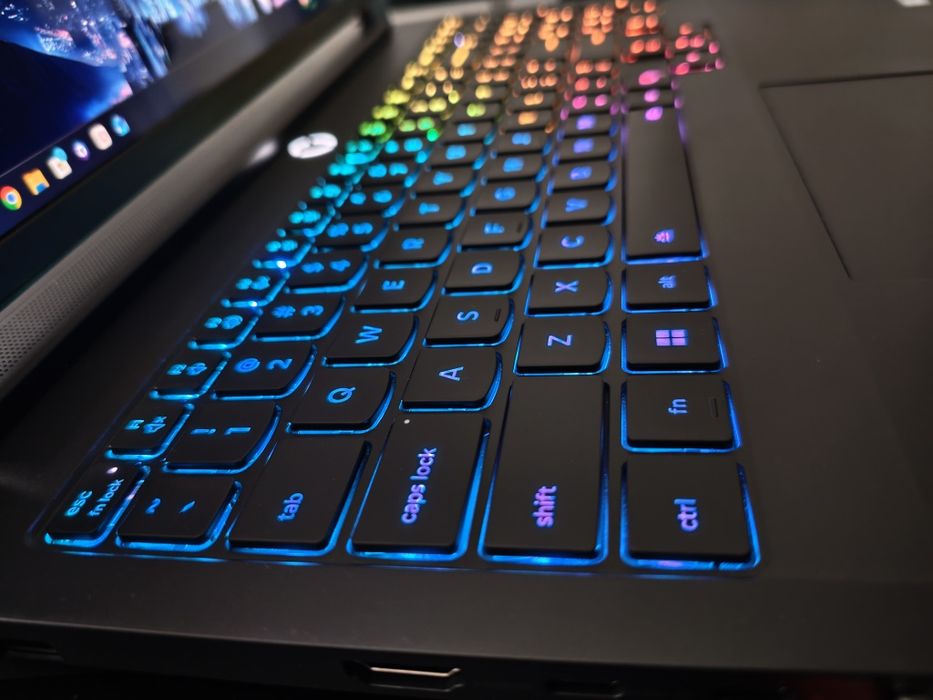Portátil gaming Legion PRO 7  RTX 5080  OLED