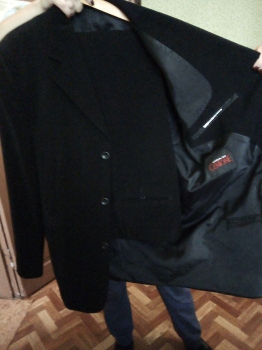 Продам мужской костюм.