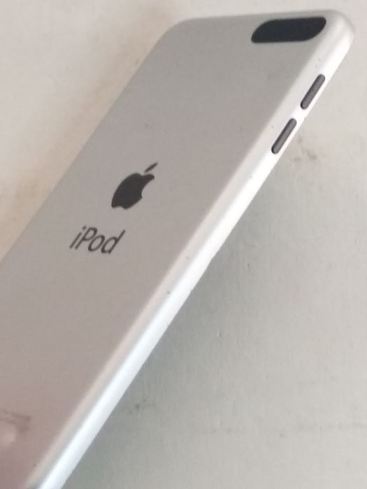 Apple iPod A1509 "16gb"