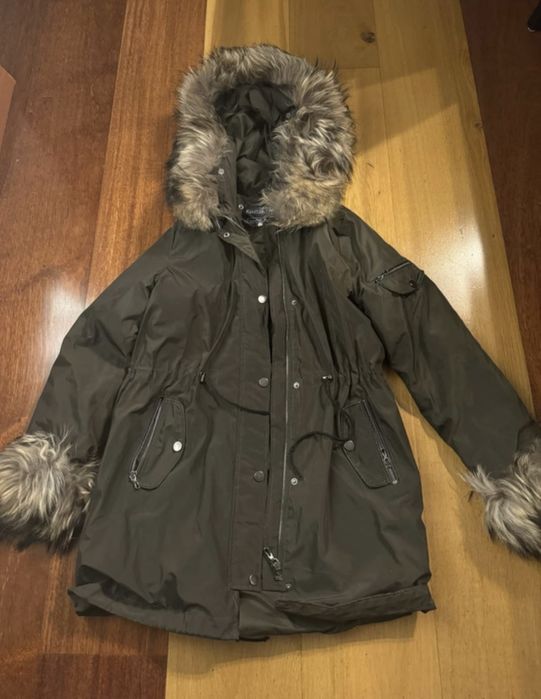 Parka obszyta jenotem