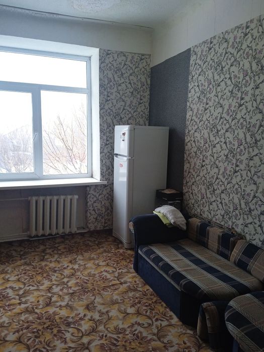 Сдам комнату в общежитии метро Масельского.
