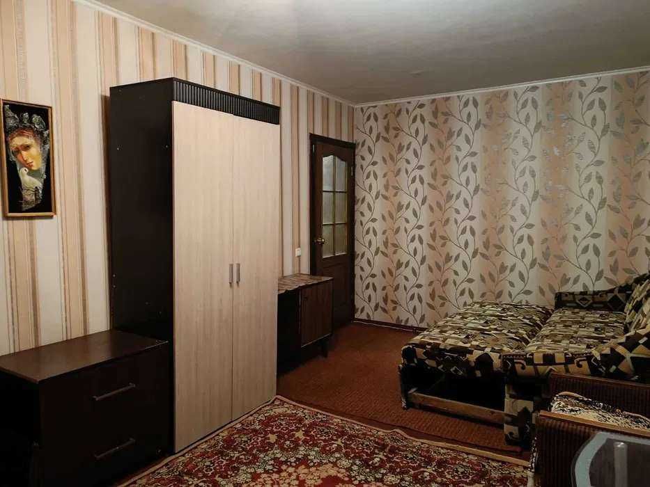 Продам уютную 1 комнатную квартиру в 608 м/р ул. Нескоренних 1/5 20000 у.е.