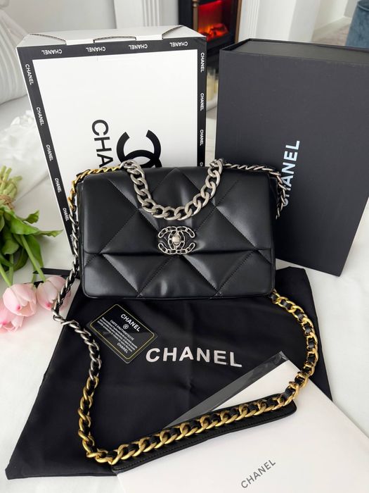 Сумочка в стилі Chanel