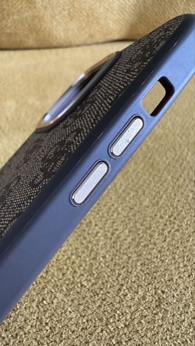 Guess_iPhone 14 pro max case