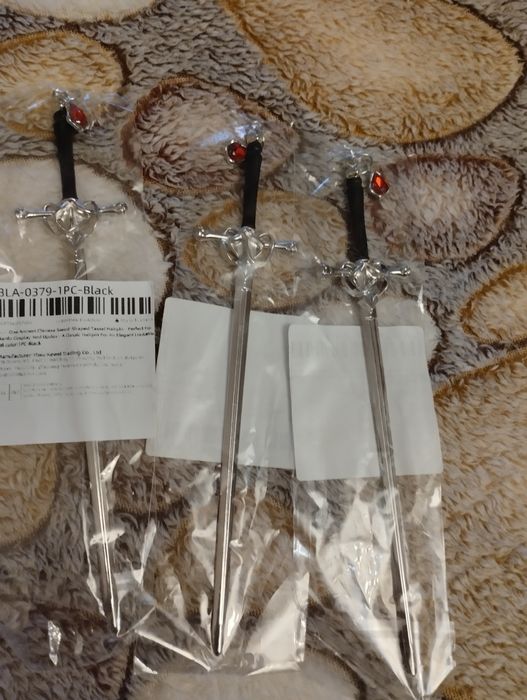 Заколка (шпилька) меч для волосся