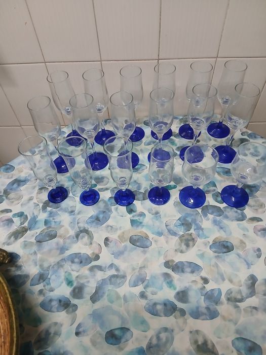 Copos de Vidro de Pé Alto