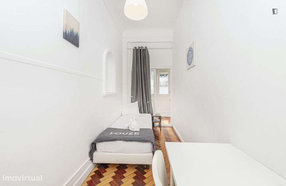 Quarto - localizado em Lapa Lisbon