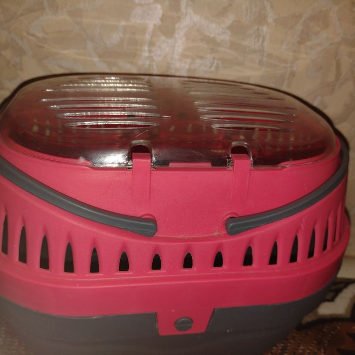 Переноска для тваринок.