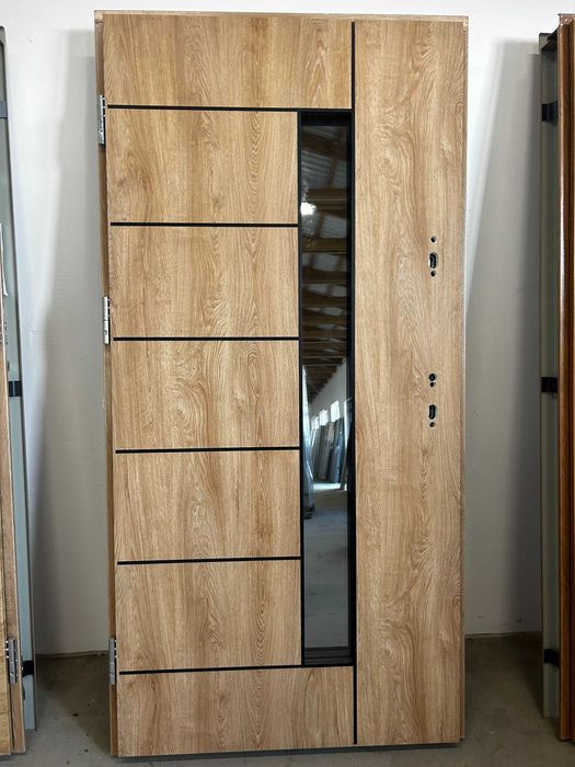 Drzwi zewnętrzne Wikęd z wyprzedaży