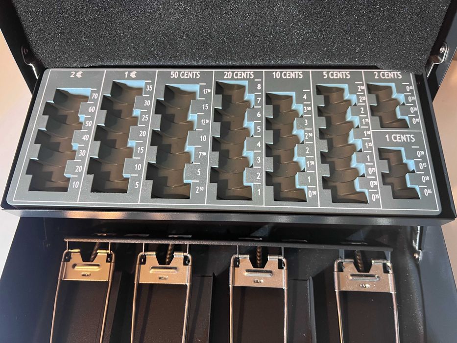 Caixa dinheiro 30cm com tabuleiro p/ moedas + clipes notas (2 chaves)