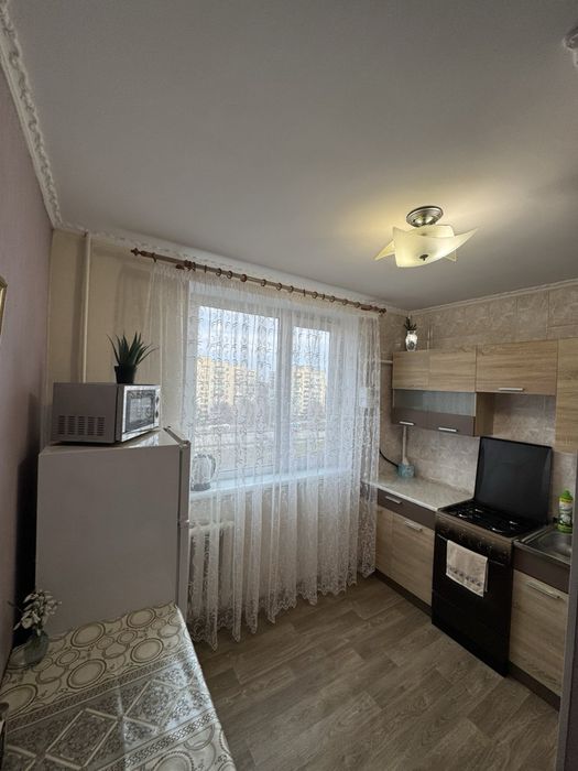 Квартира подобово. Лозова