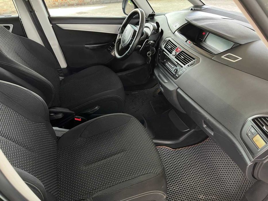 Продам  Citroen Grand C4 Picasso 2010. Можна в розстрочку, під викуп.