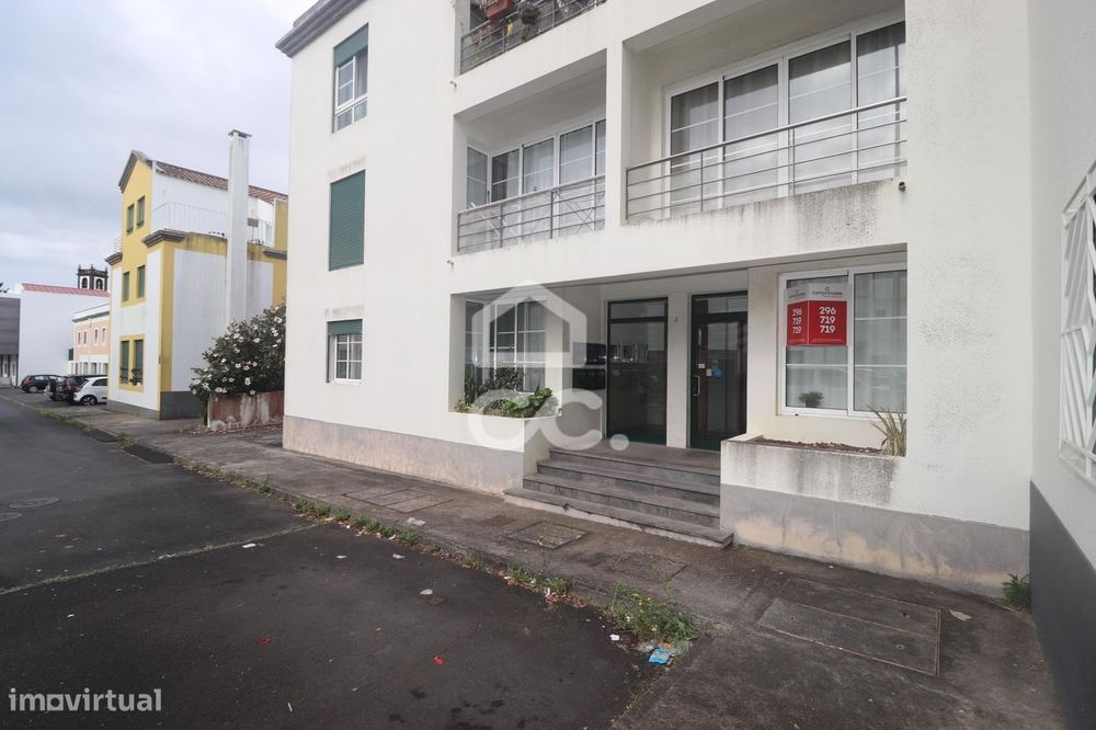 Apartamento com 2 Quartos - Fajã de Baixo - Ponta Delgada