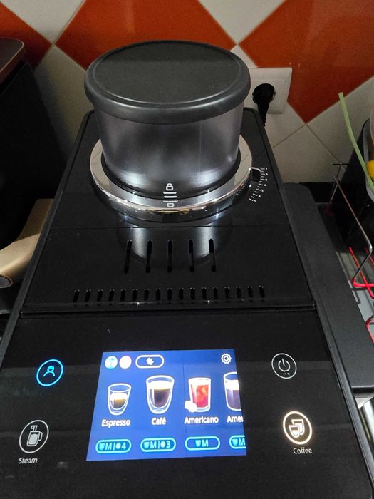 Máquina de café delonghi rivelia