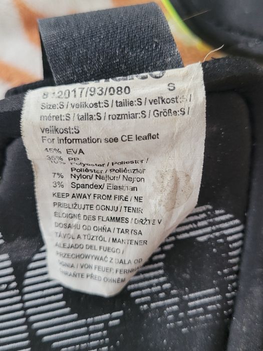 Ochraniacze na piszczele do gry w piłkę nożną