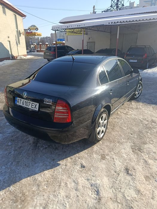 Шкода супер б  в гарному стані