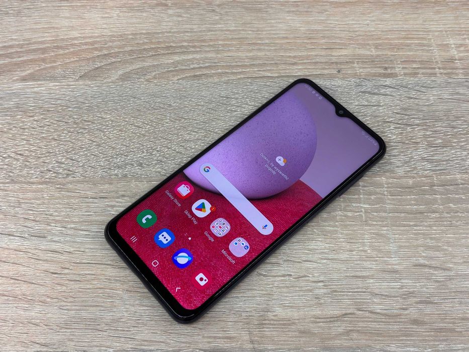 Smartfon Samsung Galaxy A13 4/64gb jak nowy