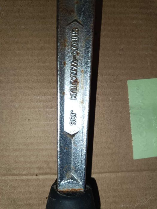 Stara grzechotka metalowa 1/2"