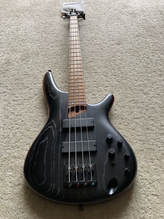 Baixo Ibanez SR670-SKF