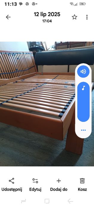Łóżko drewniane z materacem