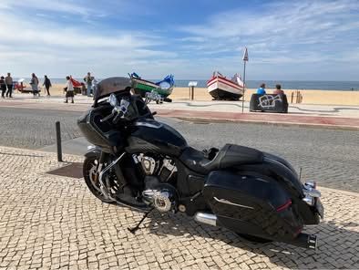 Vendo moto Indian CHALLENGER LIMITED como nova.